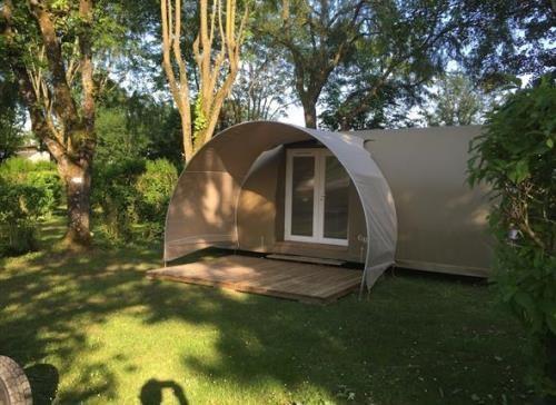 Camping Au Bois Dormant Hotel Chauffour-sur-Vell ภายนอก รูปภาพ
