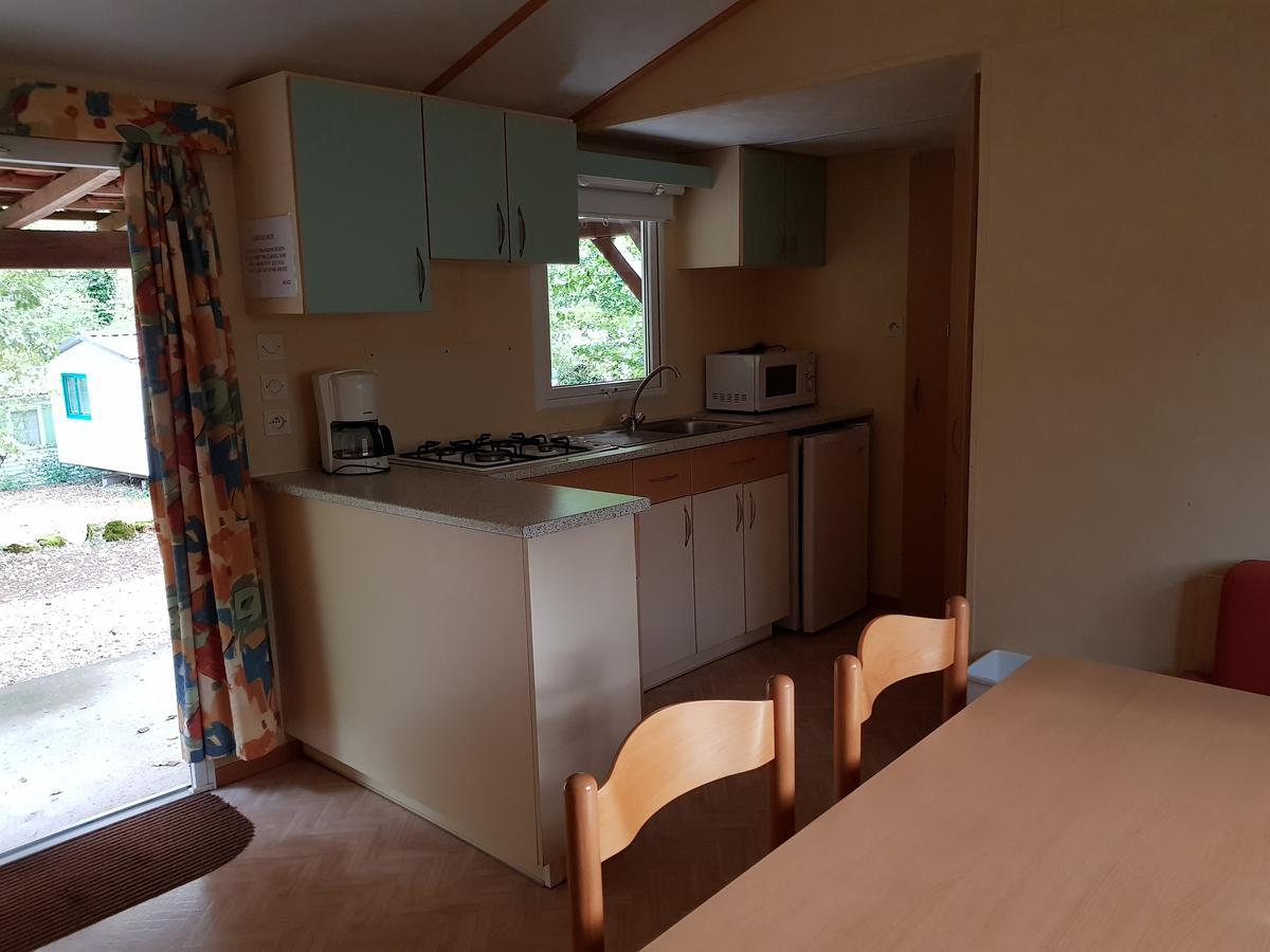 Camping Au Bois Dormant Hotel Chauffour-sur-Vell ภายนอก รูปภาพ