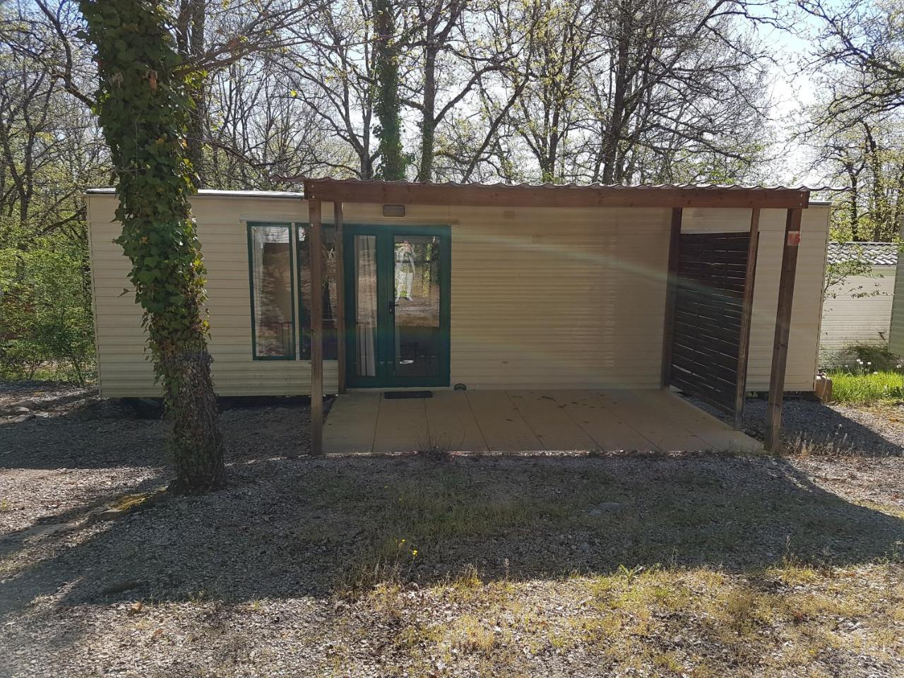 Camping Au Bois Dormant Hotel Chauffour-sur-Vell ภายนอก รูปภาพ