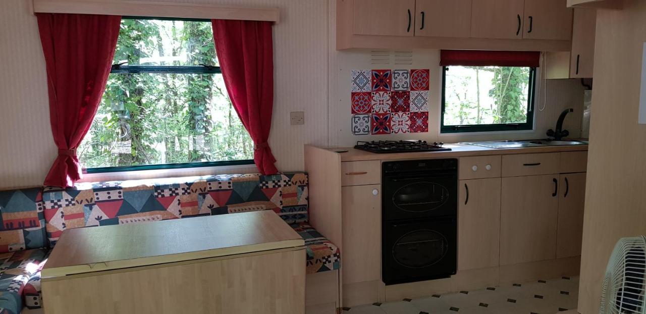 Camping Au Bois Dormant Hotel Chauffour-sur-Vell ภายนอก รูปภาพ